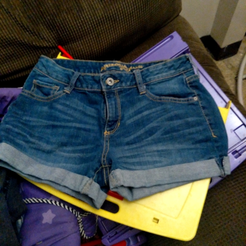 Sz 5 Arizona shorts nwot